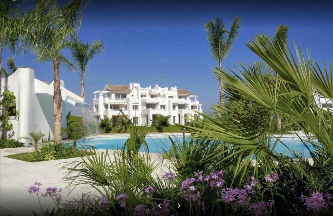 Апартаменты Alcazaba Lagoon Estepona Golf Экстерьер фото