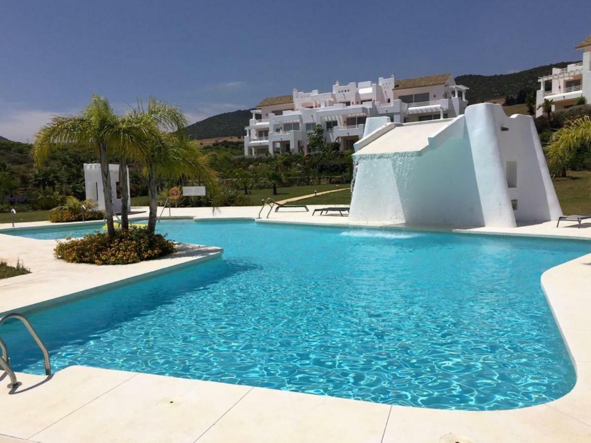 Апартаменты Alcazaba Lagoon Estepona Golf Экстерьер фото